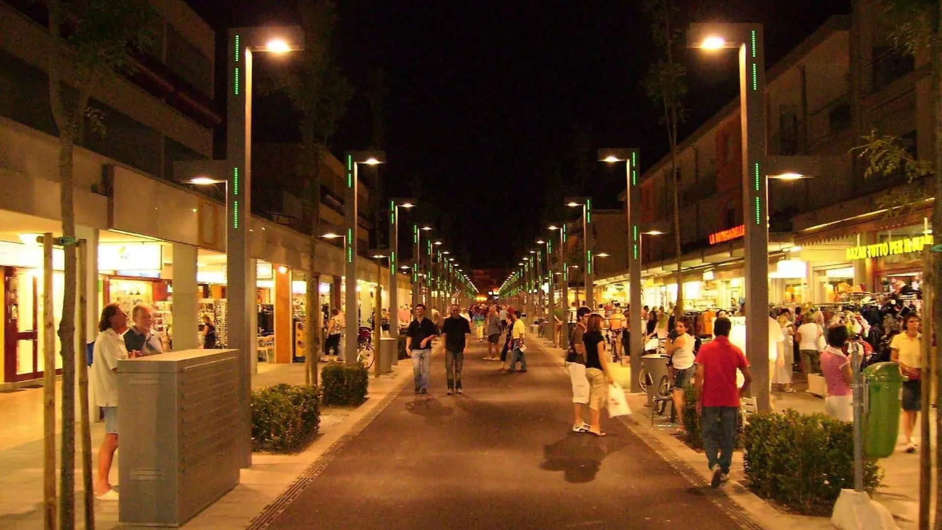 Flat In A Great Location For 8 Guests - Beahost Apartment Bibione